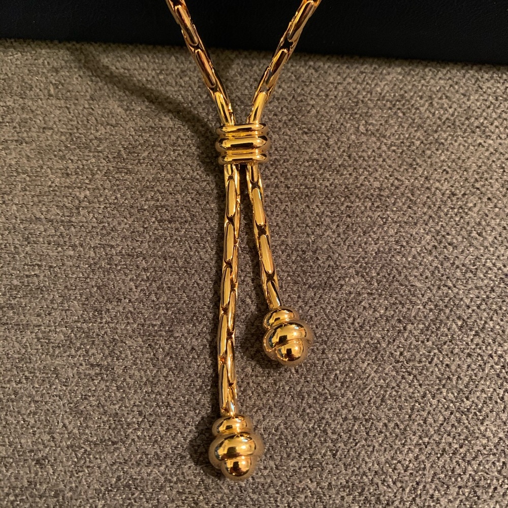 Jewelry Set: Goldtone design - Picture 3 of 5